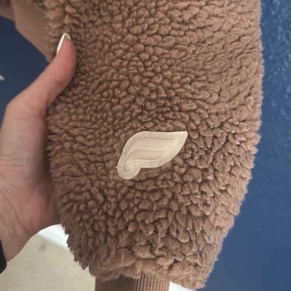 Fabletics Fuzzy Teddy Bear Hoodie Jacket -FREE SHIPPING - Picture 2 of 5